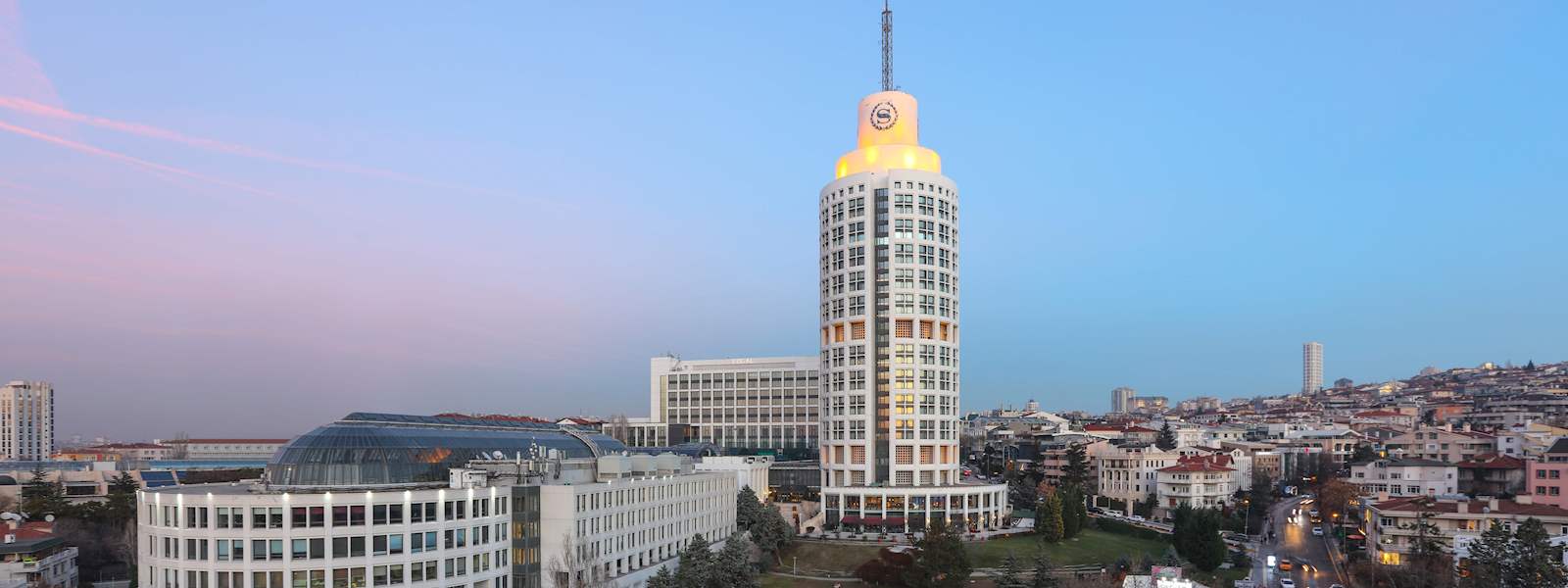 Sheraton Ankara; şehrin sembolü.